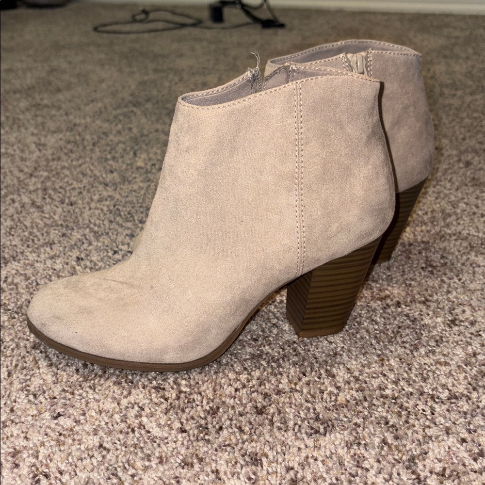 Elegant Beige Ankle Boots